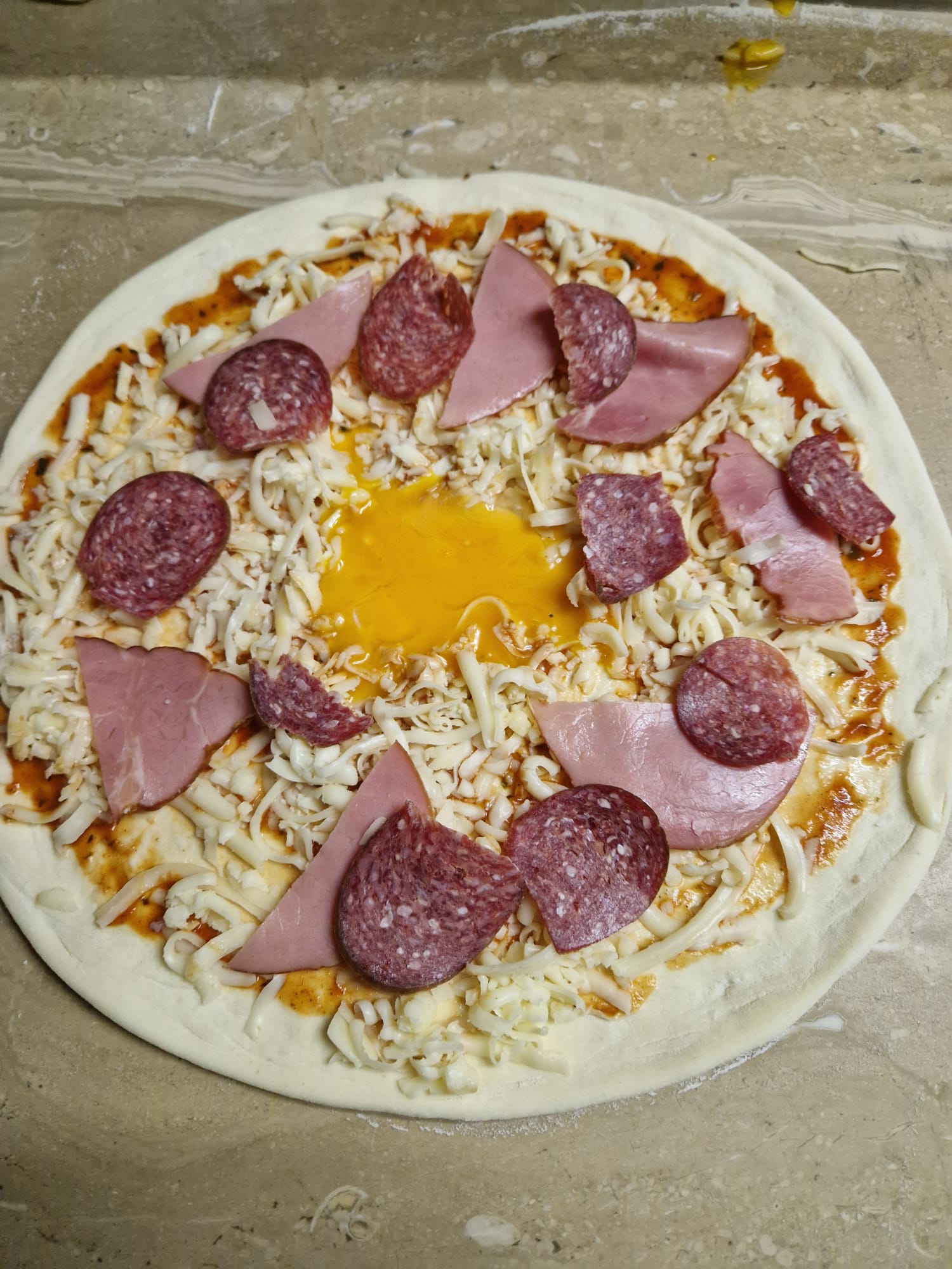 112.Sos, kaçkavall, suxhuk, mish i thatë, vezë